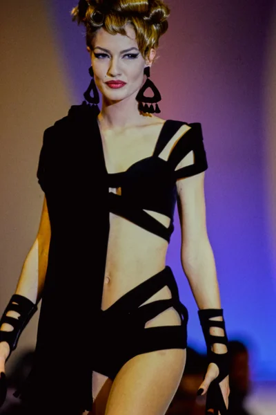 Look 15